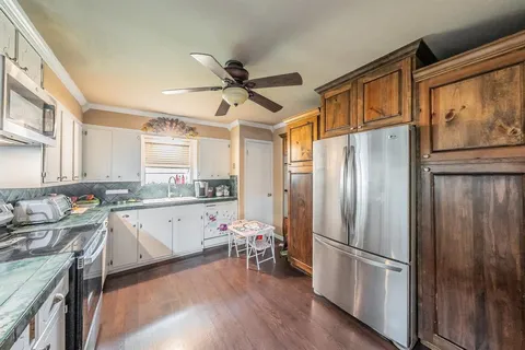 $249,990 | 613 Overlook Drive North, Kerens, TX 75144