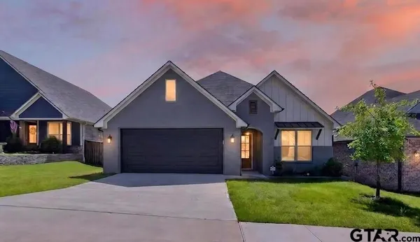 $359,900 | 7012 Hillside Avenue, Tyler, TX 75707