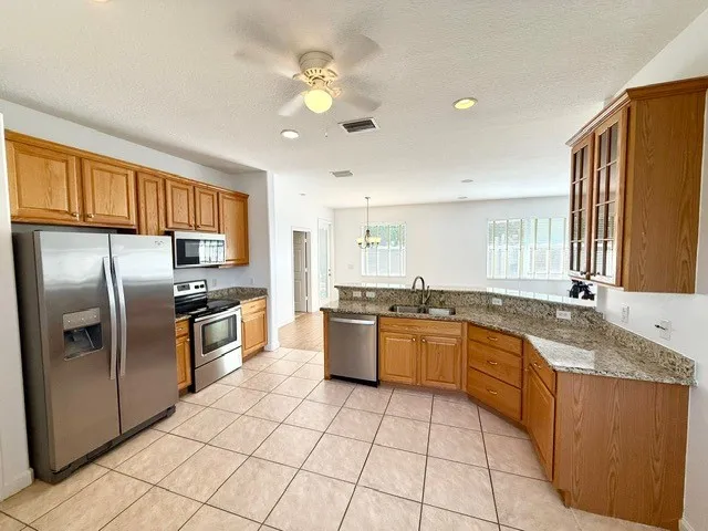 $2,500 | 5475 East 1st Square Southwest, Vero Beach, FL 32968