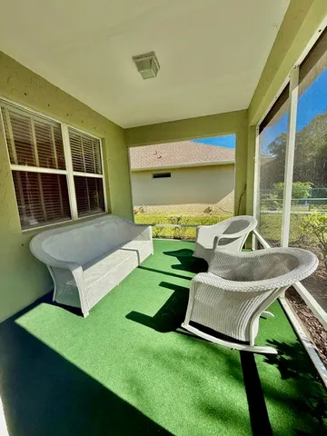 $2,500 | 5475 East 1st Square Southwest, Vero Beach, FL 32968