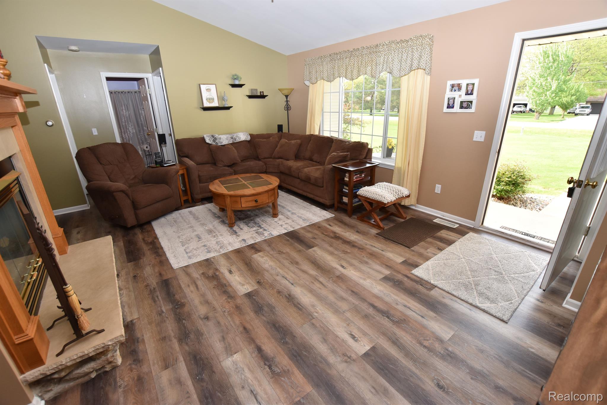 7481 Reid Road Swartz Creek, MI 48473 - Photo 4 of 19 Gallery Image 4
