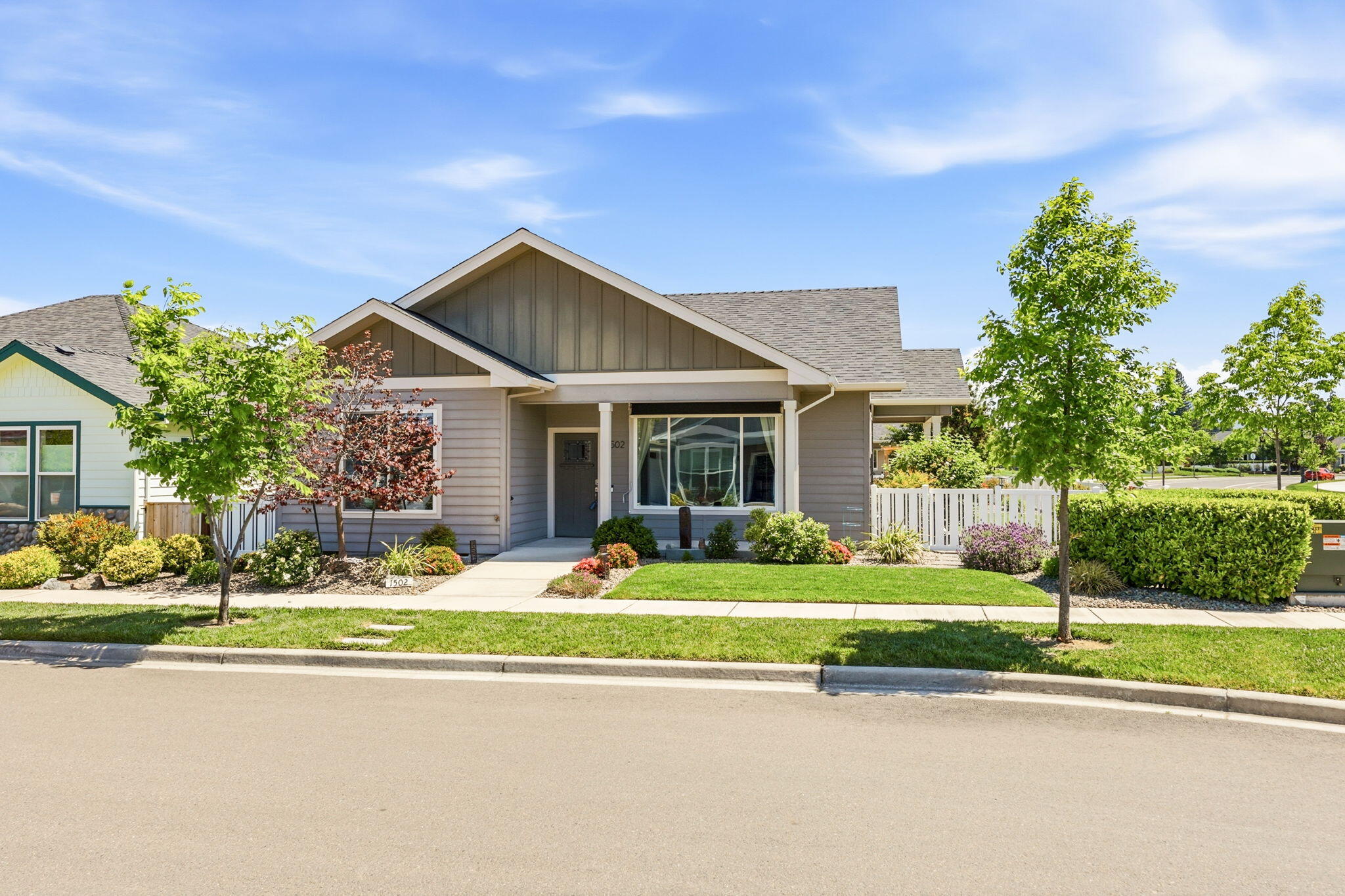 1502 River Run Street Central Point, OR 97502 - Photo 3 of 41