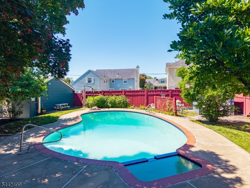 1100 Edgewood Road Elizabeth, NJ 07208 - Photo 32 of 42