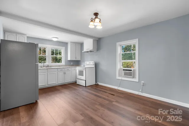 $176,999 | 728 21st Street Southwest, Hickory, NC 28602