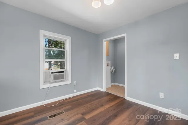 $176,999 | 728 21st Street Southwest, Hickory, NC 28602