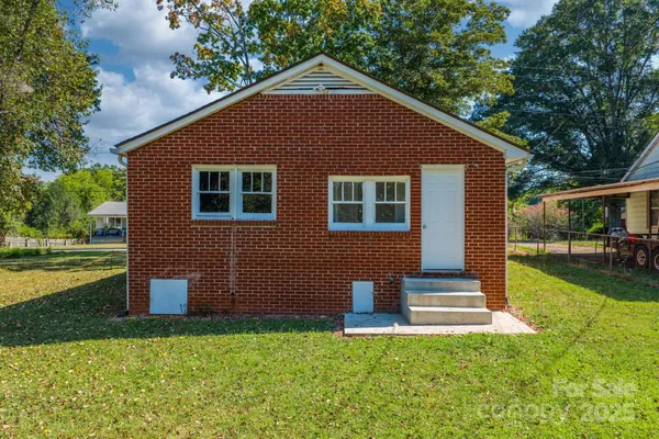 $174,999 | 728 21st Street Southwest, Hickory, NC 28602