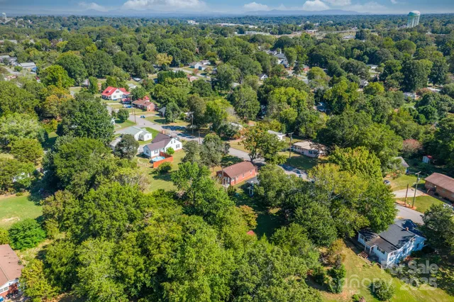 $176,999 | 728 21st Street Southwest, Hickory, NC 28602