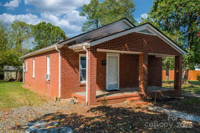 $176,999 | 728 21st Street Southwest, Hickory, NC 28602