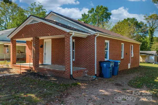 $174,999 | 728 21st Street Southwest, Hickory, NC 28602