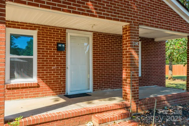 $176,999 | 728 21st Street Southwest, Hickory, NC 28602