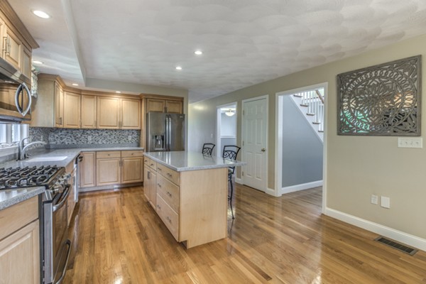 30 Rowe Hill Road Stoneham, MA 02180 - Photo 17 of 30 Gallery Image 17