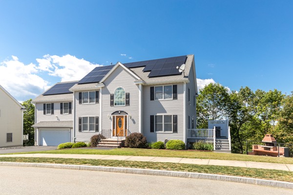 30 Rowe Hill Road Stoneham, MA 02180 - Photo 3 of 30 Gallery Image 3