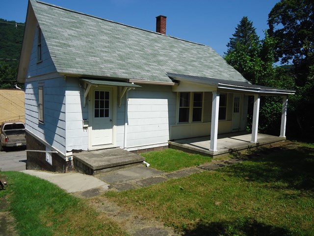 1022 Rear) W First Street Oil City, PA 16301 - Photo 1 of 1 Main View