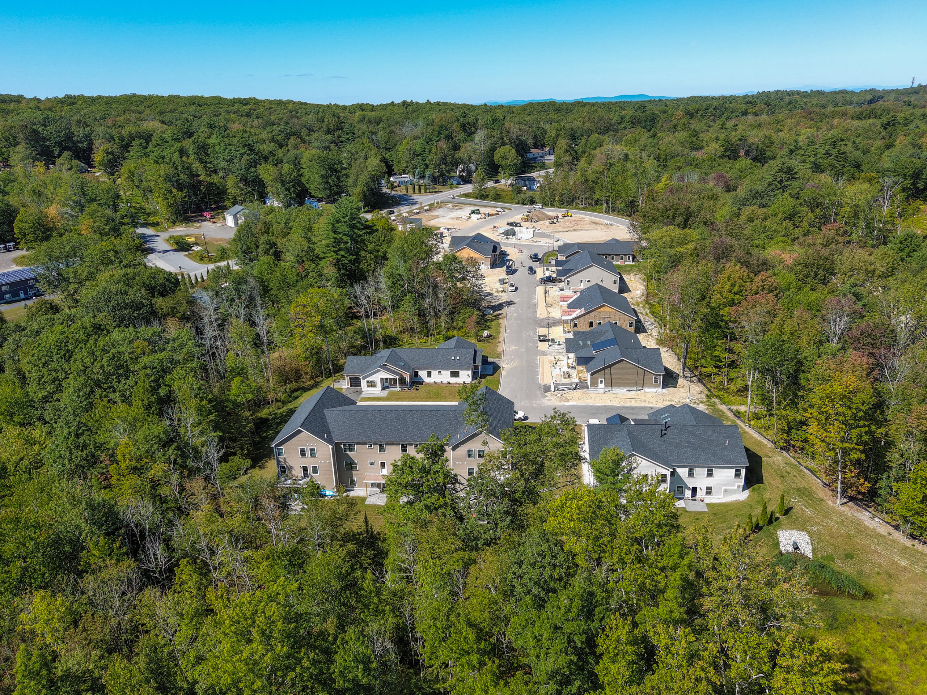 25 Daybreak Lane, Unit 8 Windham, ME 04062 - Photo 3 of 12 Cove.at.Highland.9-14-25-123