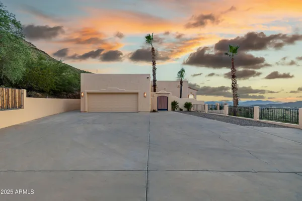 $1,749,900 | 40229 North 32nd Street, Cave Creek, AZ 85331