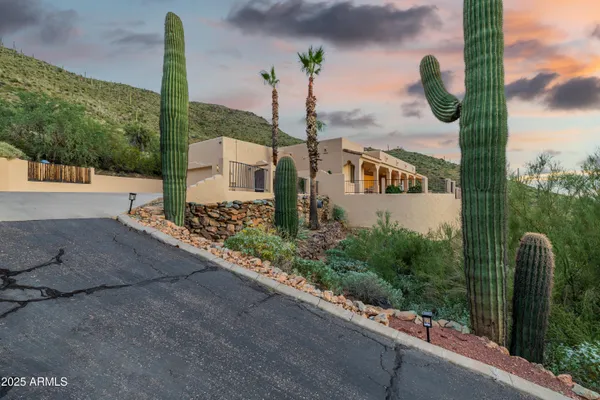 $1,749,900 | 40229 North 32nd Street, Cave Creek, AZ 85331