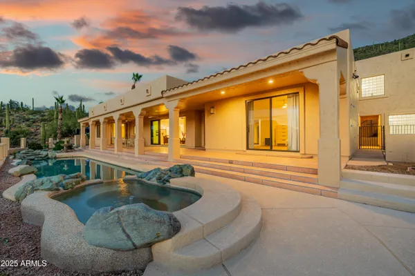 $1,749,900 | 40229 North 32nd Street, Cave Creek, AZ 85331