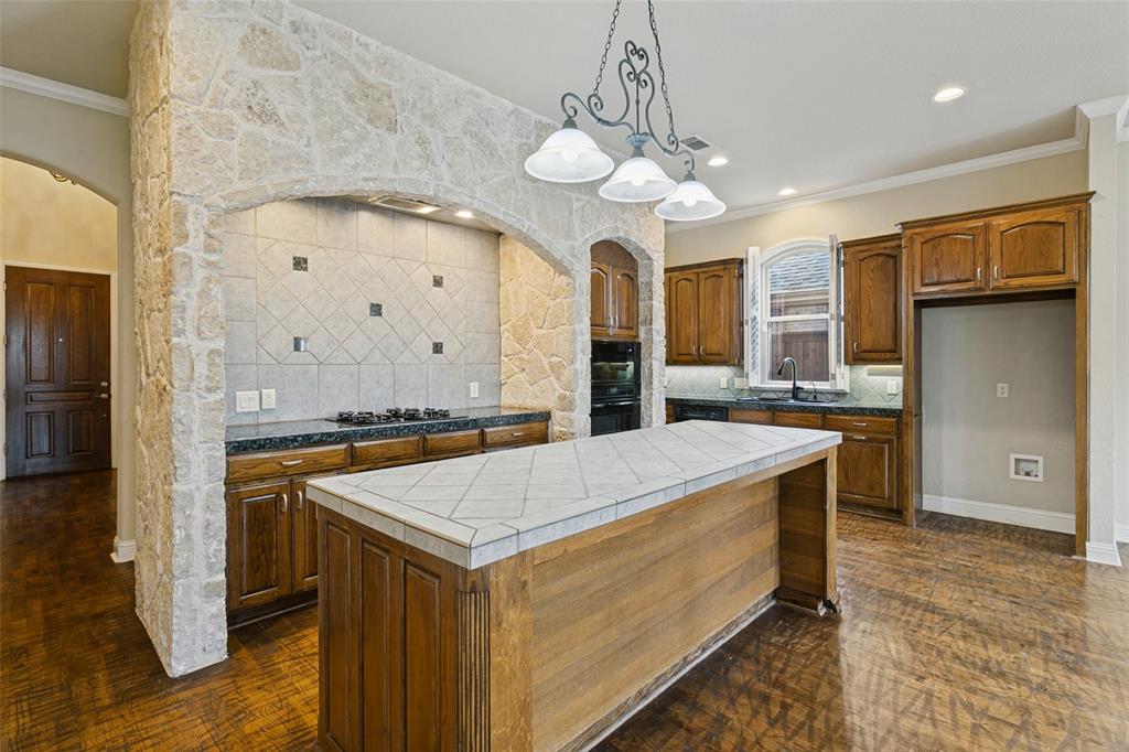 13825 Riviera East Fort Worth, TX 76028 - Photo 10 of 39 Gallery Image 10