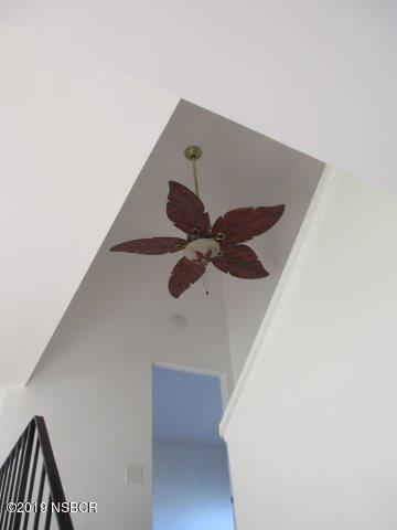 233 Huntington Place Lompoc, CA 93436 - Photo 5 of 7 a view of entryway
