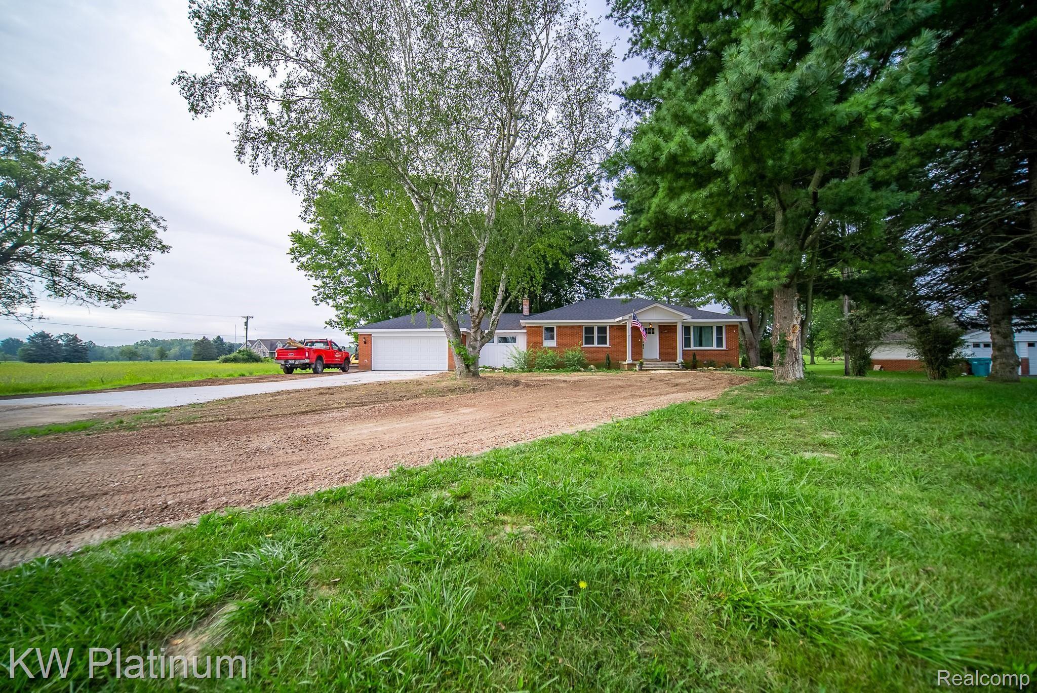 10045 Division Road Casco, MI 48064 - Photo 33 of 36 10045 Division Rd-31.jpg