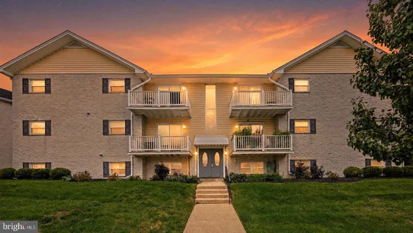 $184,999 | 9 Warren Lodge Court, Unit 1A, Cockeysville, MD 21030