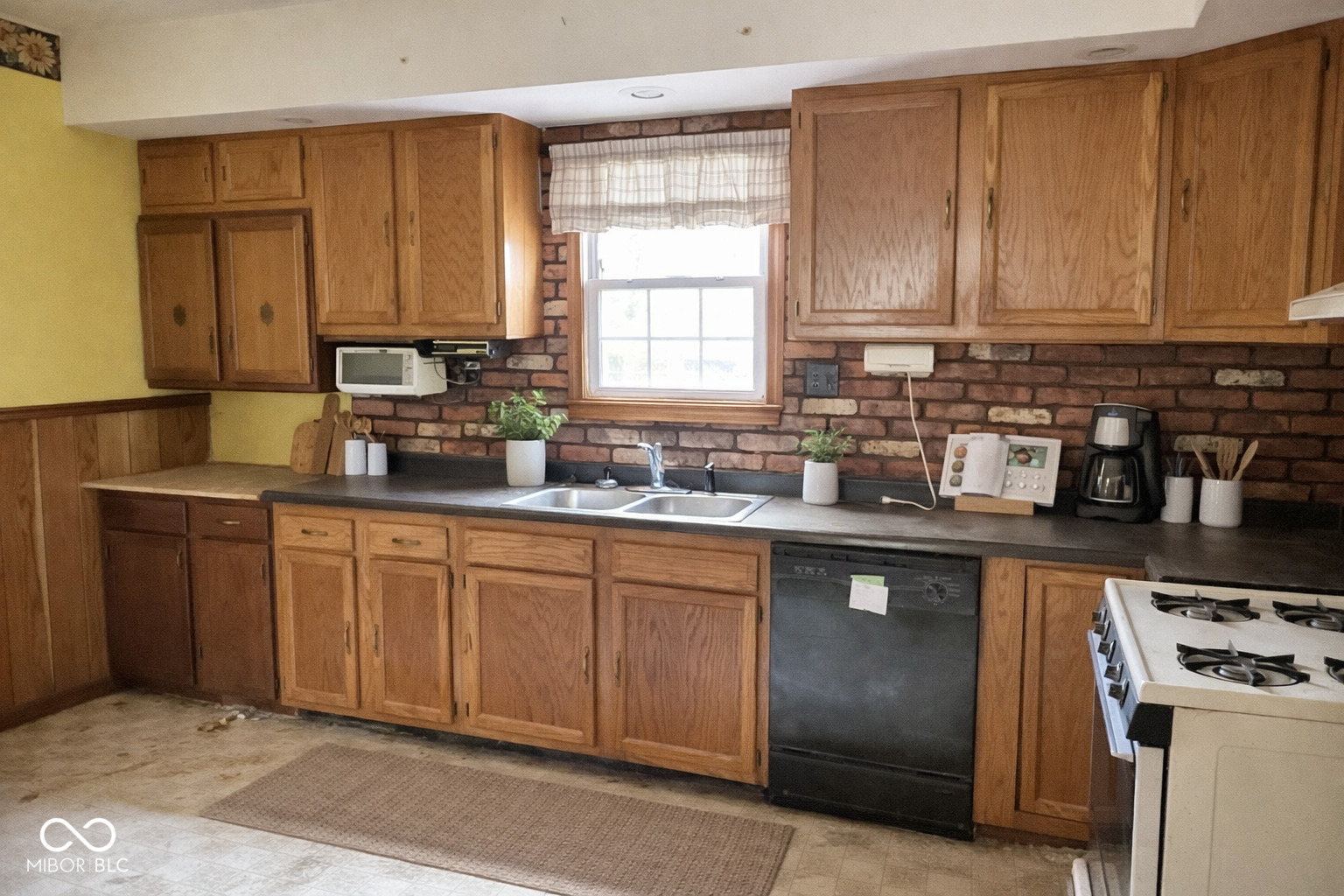 310 South Pleasant Street Edinburgh, IN 46124 - Photo 19 of 53