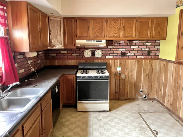 $79,500 | 310 South Pleasant Street, Edinburgh, IN 46124