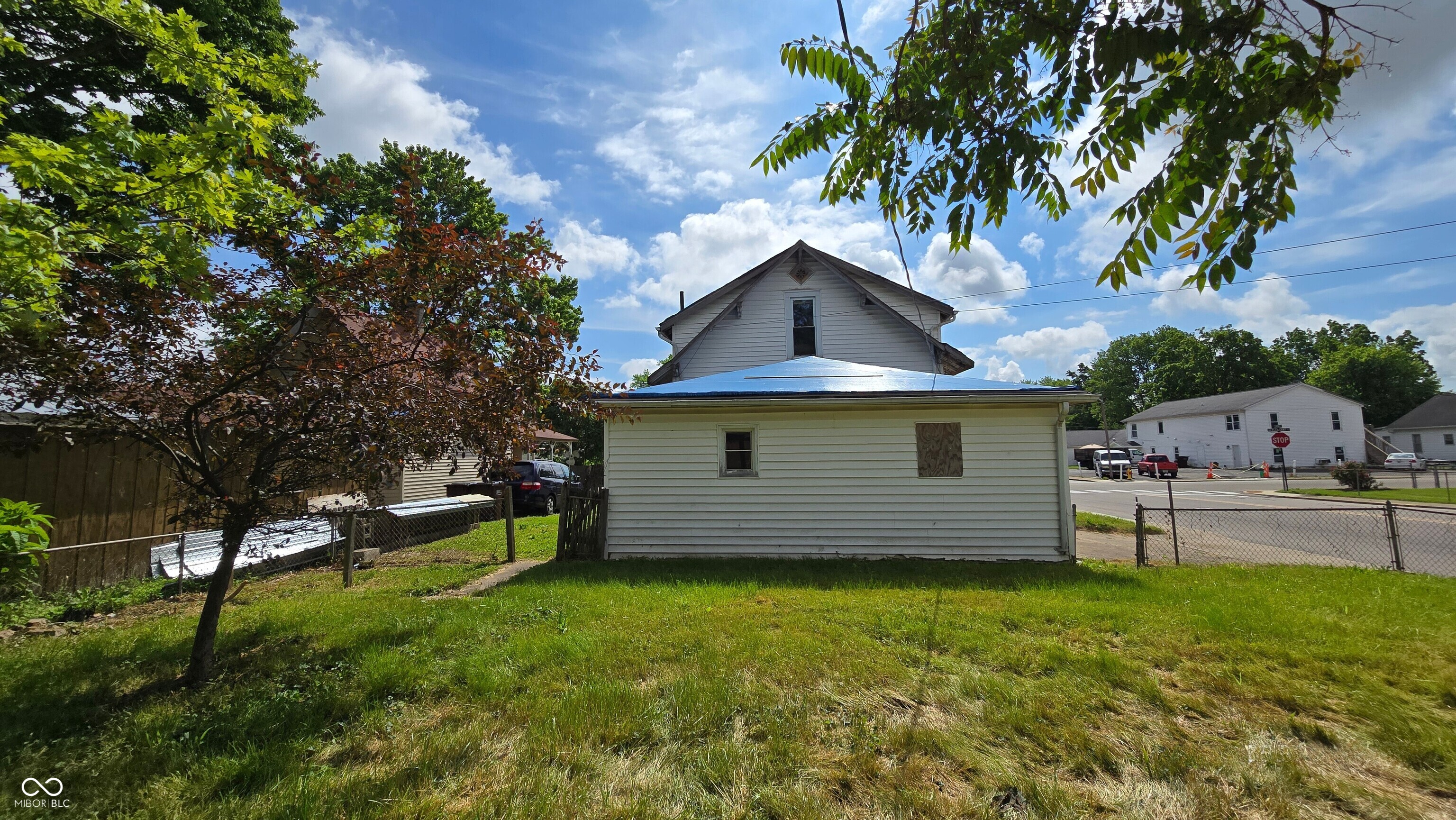 310 South Pleasant Street Edinburgh, IN 46124 - Photo 3 of 48