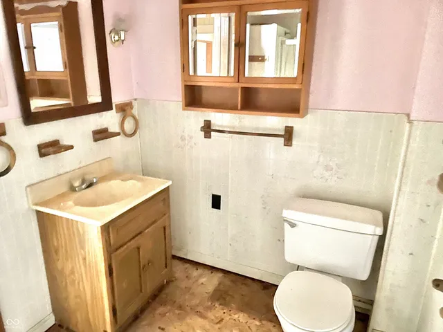 $79,500 | 310 South Pleasant Street, Edinburgh, IN 46124