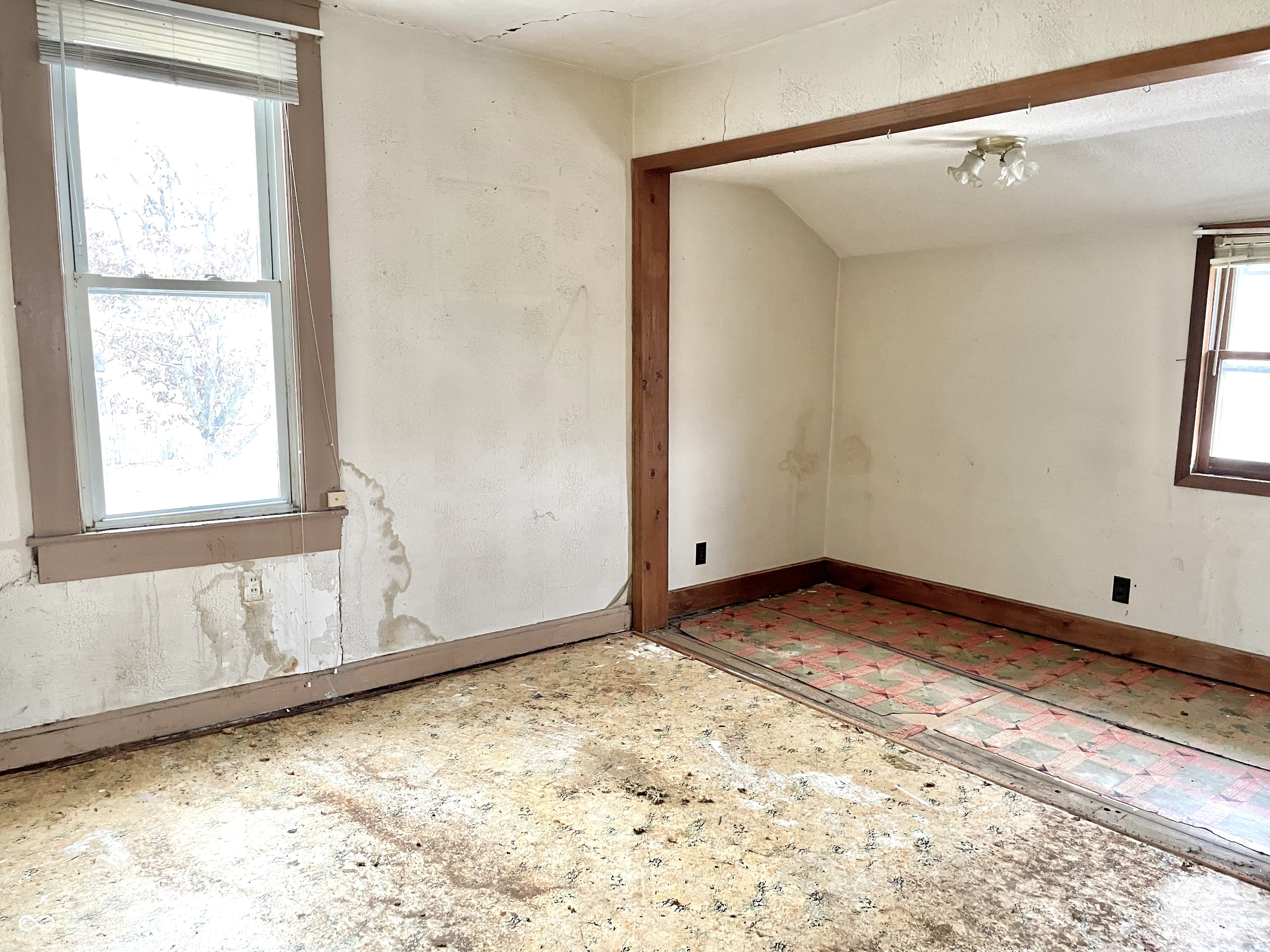 310 South Pleasant Street Edinburgh, IN 46124 - Photo 38 of 48