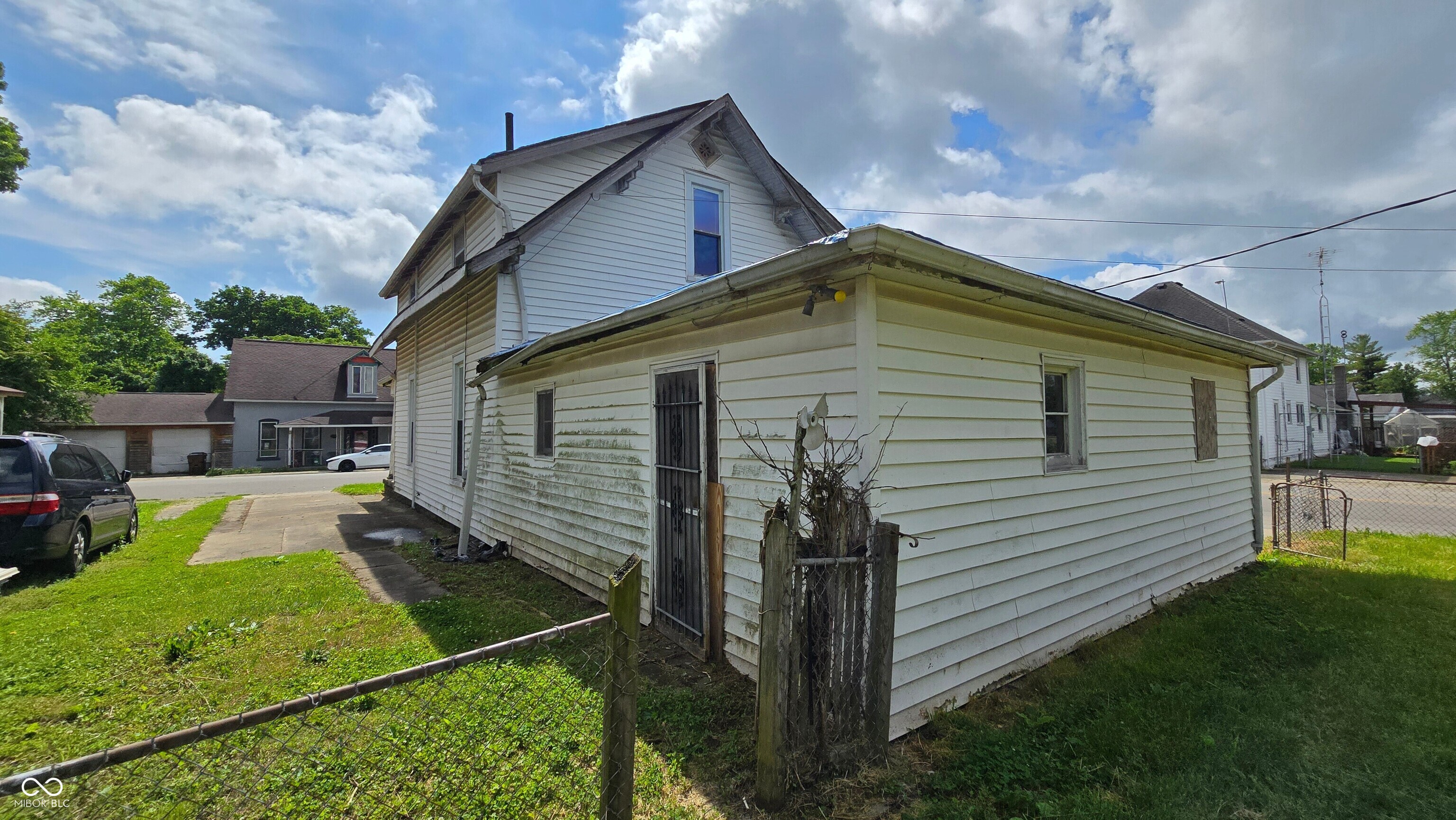 310 South Pleasant Street Edinburgh, IN 46124 - Photo 4 of 48