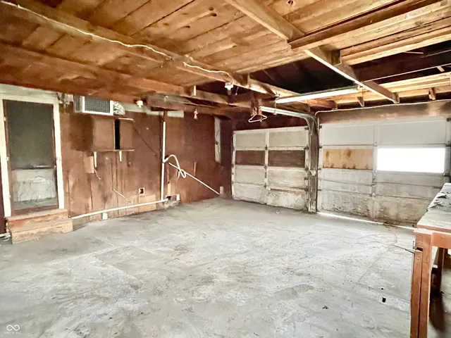 $79,500 | 310 South Pleasant Street, Edinburgh, IN 46124