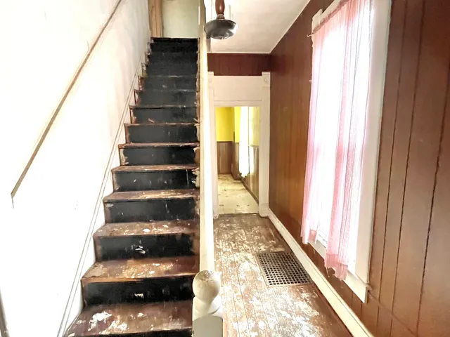 $79,500 | 310 South Pleasant Street, Edinburgh, IN 46124