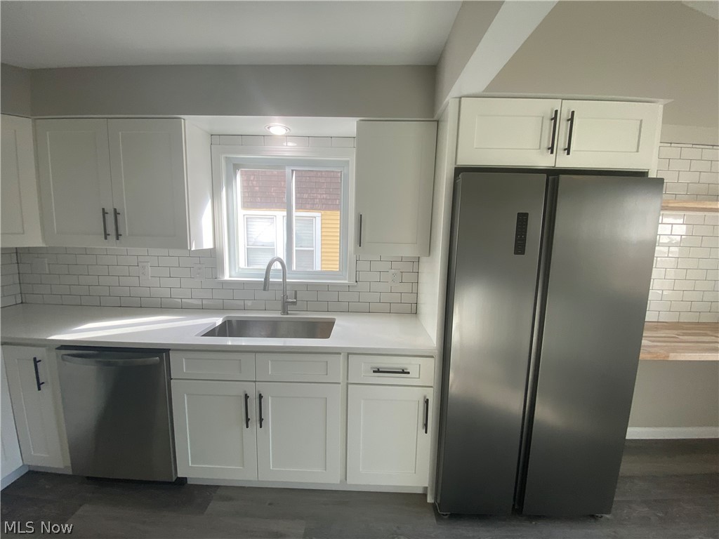 4682 Burleigh Road Cleveland, OH 44125 - Photo 15 of 35