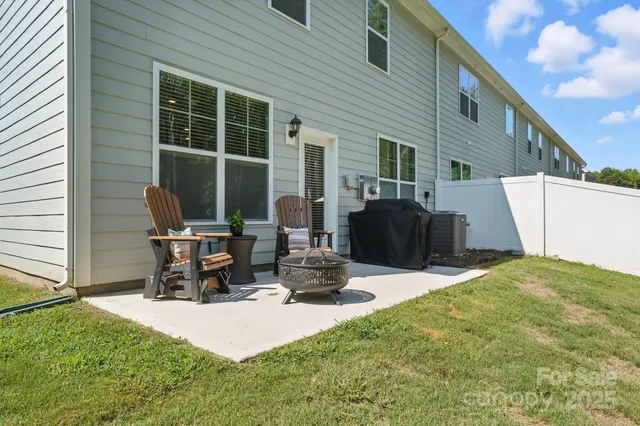 $369,500 | 7882 Iron Road, Sherrills Ford, NC 28673