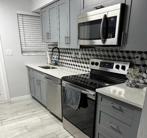 $2,100 | 136 Akron Street, Unit A1, Lake Worth Beach, FL 33461