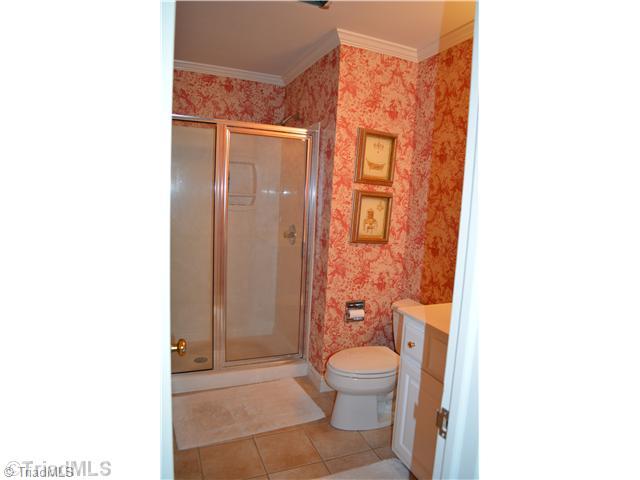 1700 Beechtree Road Greensboro, NC 27408 - Photo 8 of 16 Master Bath/Spa.