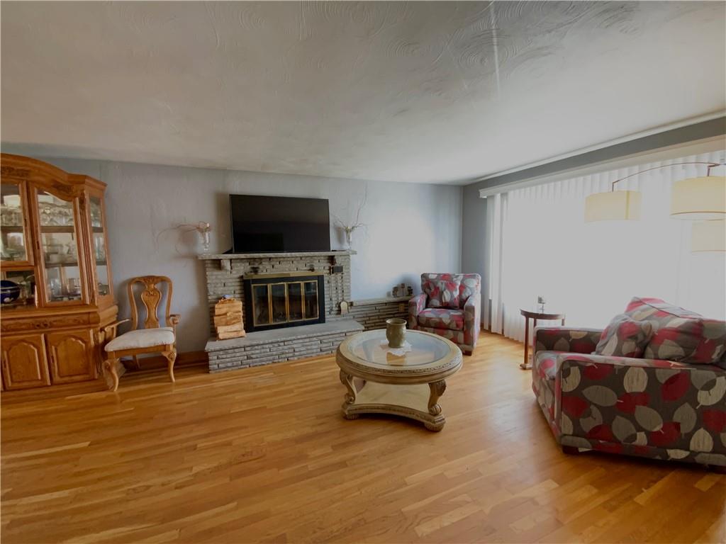 1229 Girard Road Pittsburgh, PA 15227 - Photo 2 of 14 Gallery Image 2