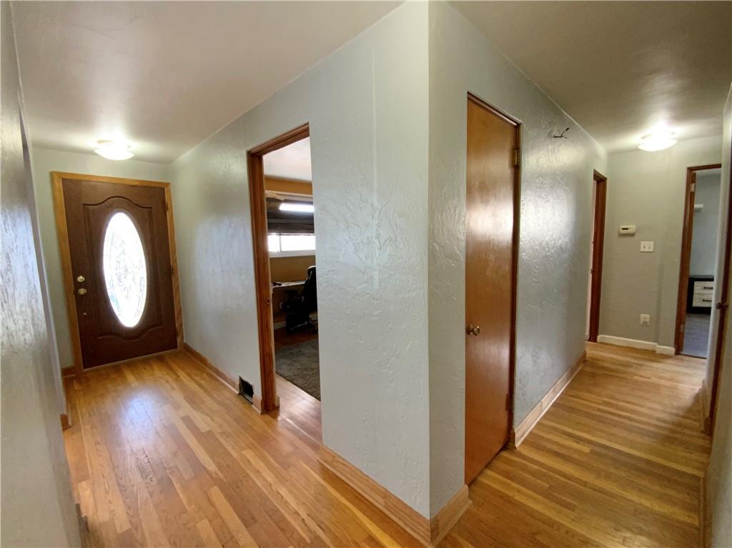 1229 Girard Road Pittsburgh, PA 15227 - Photo 7 of 14 Gallery Image 7