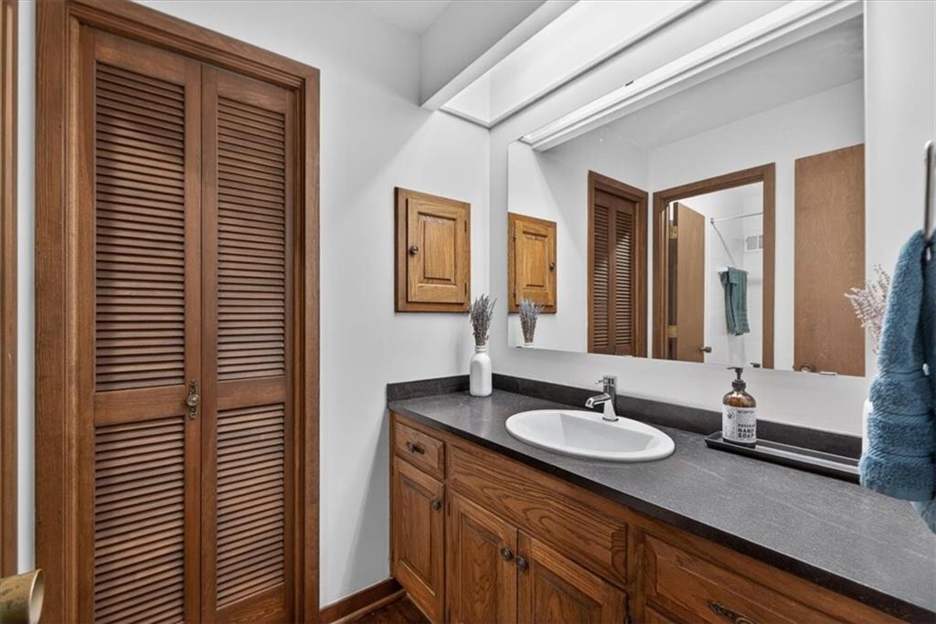 1024 Huntington Road Kansas City, MO 64113 - Photo 60 of 87