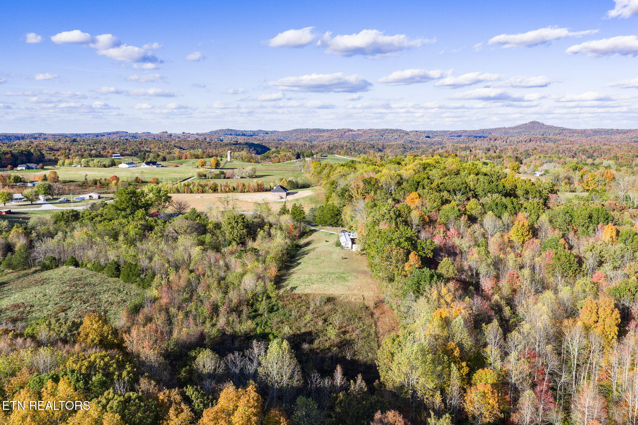 7316 Oak Grove Road Monroe, TN 38573 - Photo 4 of 26 21-web-or-mls-7316 Oak Grove Rd_038_TNPC