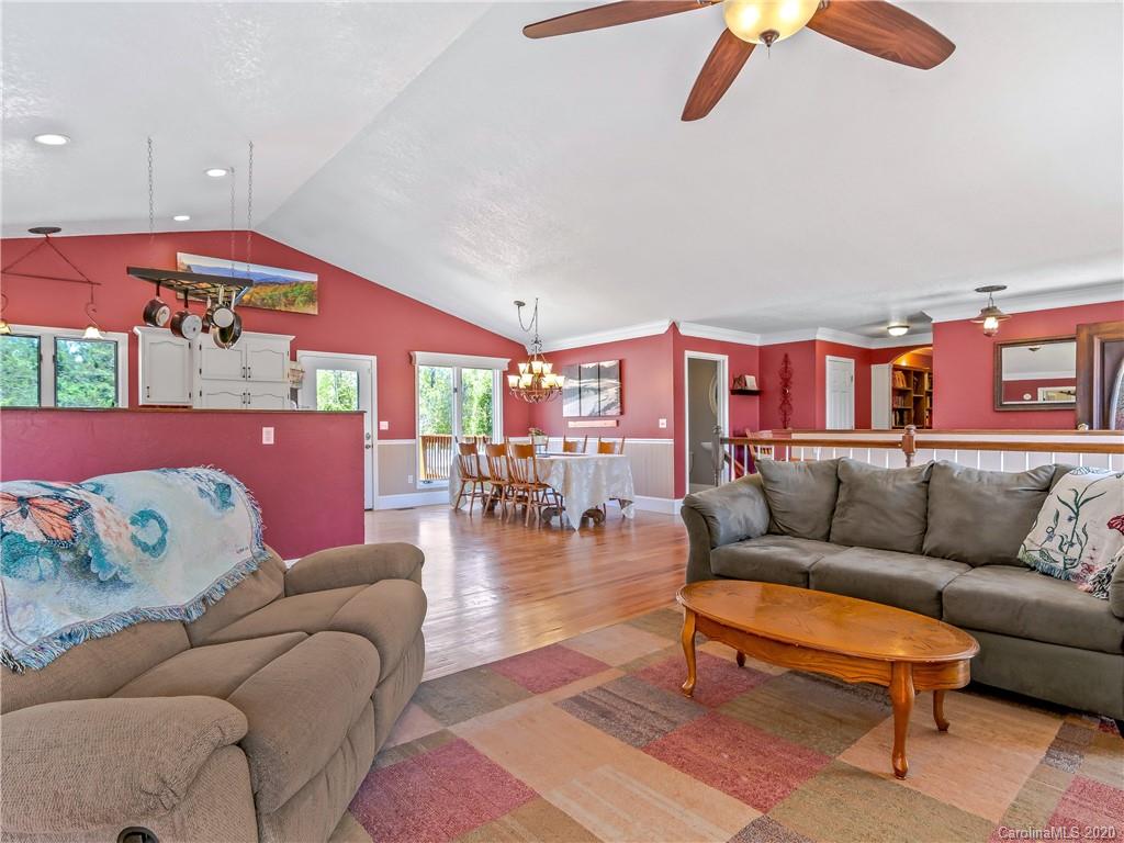 44 Rodeo Drive Leicester, NC 28748 - Photo 4 of 19 Gallery Image 4