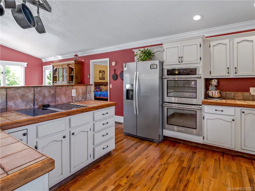 44 Rodeo Drive Leicester, NC 28748 - Photo 6 of 19 Gallery Image 6