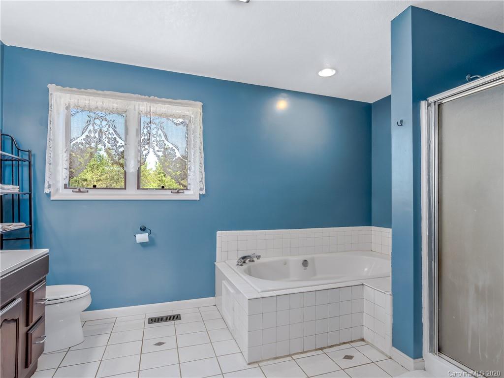 44 Rodeo Drive Leicester, NC 28748 - Photo 8 of 19 Gallery Image 8