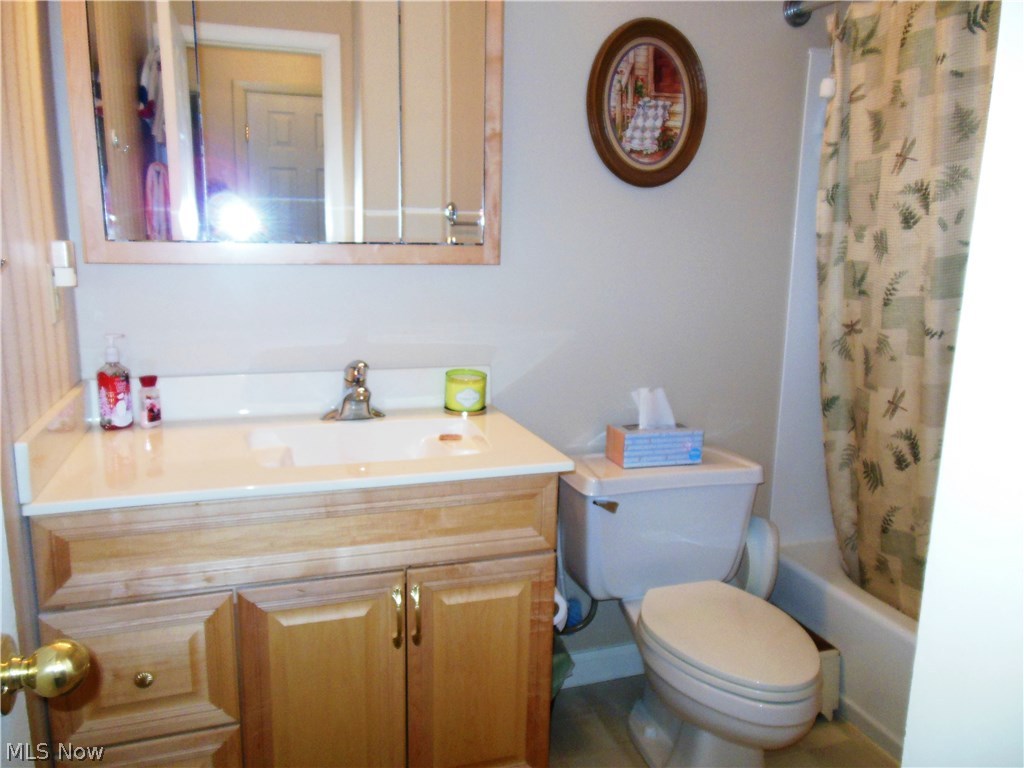 220 Barrington Ridge Road Painesville, OH 44077 - Photo 18 of 25