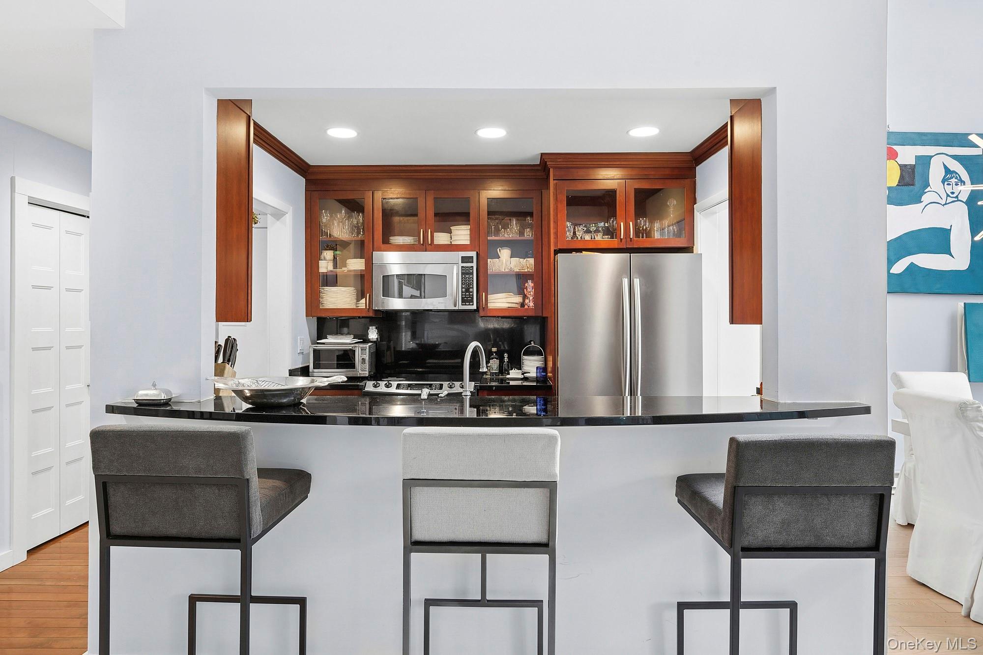 514 Pantigo Road, Unit 22 East Hampton, NY 11937 - Photo 6 of 16