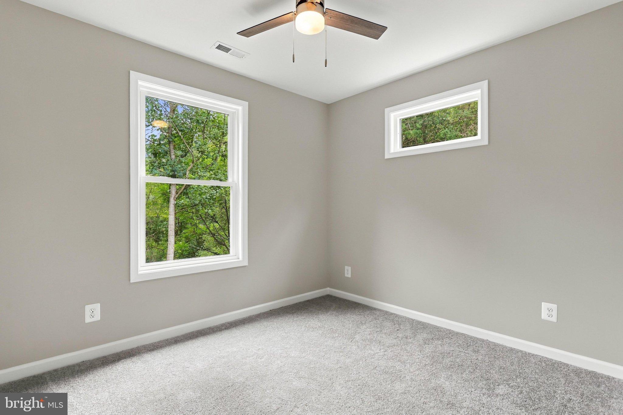152 Persimmon Road Front Royal, VA 22630 - Photo 5 of 36 Gallery Image 5