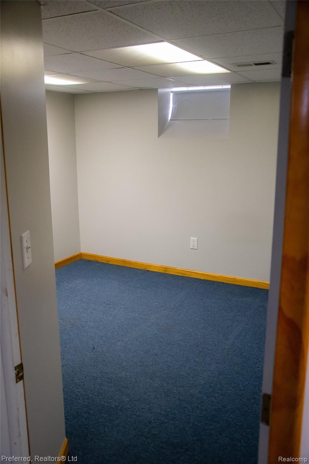 9341 Rosedale Boulevard Allen Park, MI 48101 - Photo 24 of 36 DSC_8444.jpg