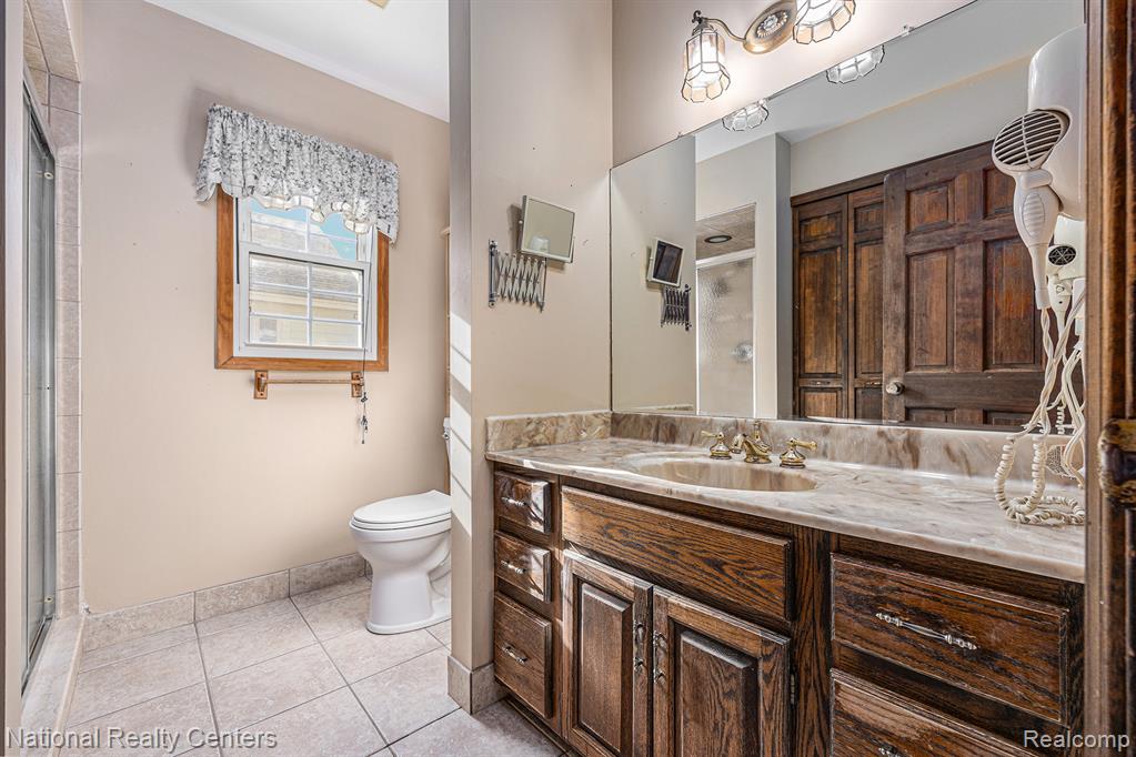 9494 Sashabaw Road Clarkston, MI 48348 - Photo 25 of 51