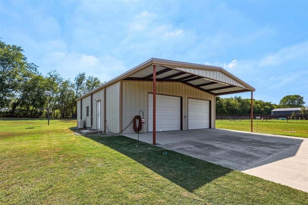 156 Creekwood Ranch Road Azle, TX 76020 - Photo 28 of 33 Gallery Image 28